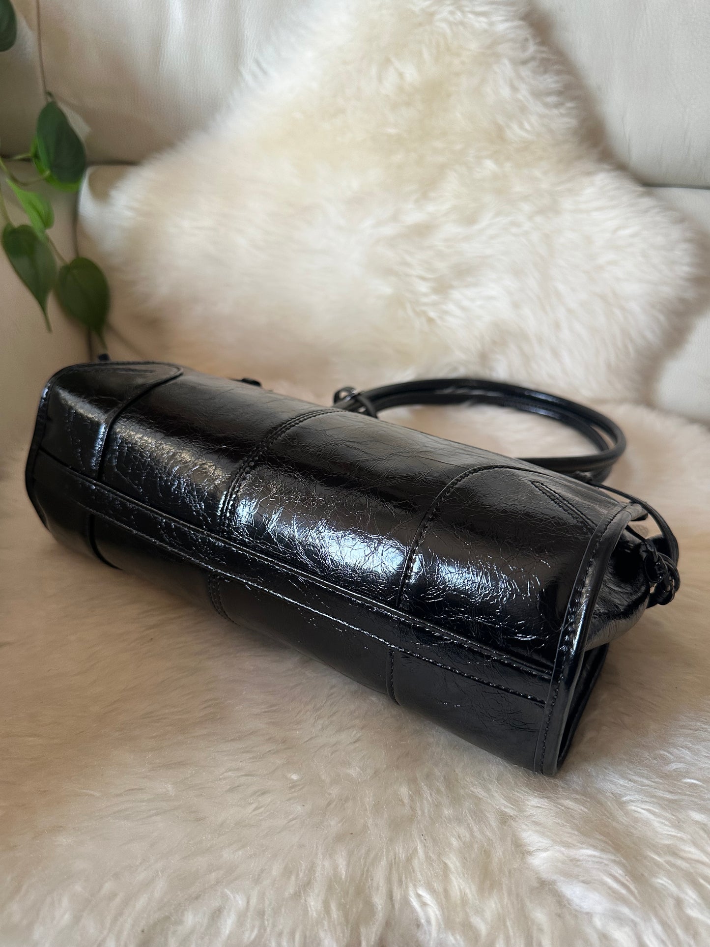 ASTRID - Genuine shiny leather