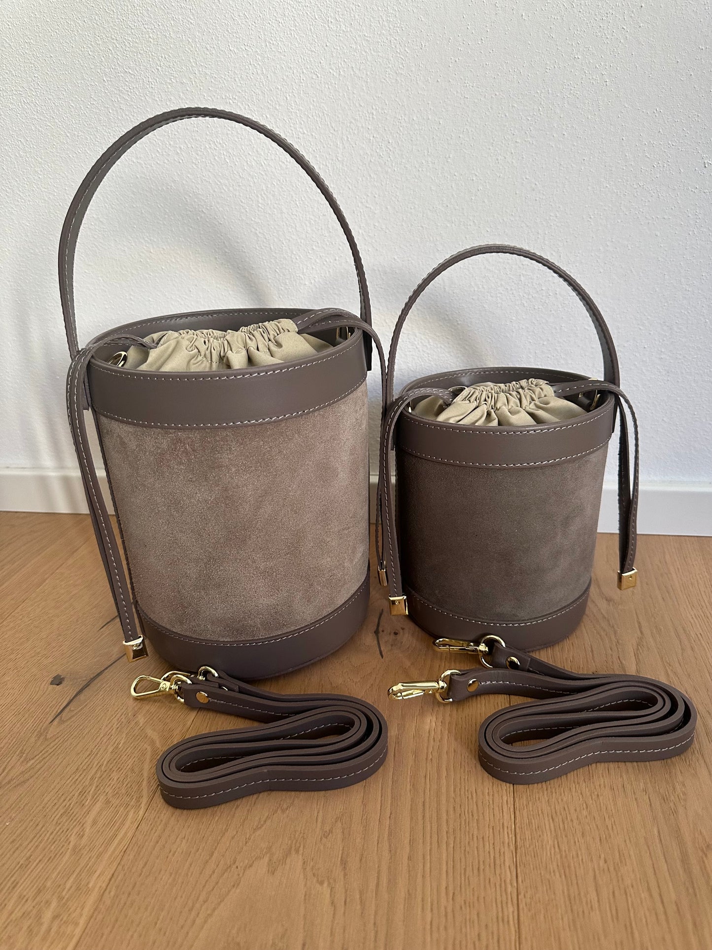 HELENA- suede bucket