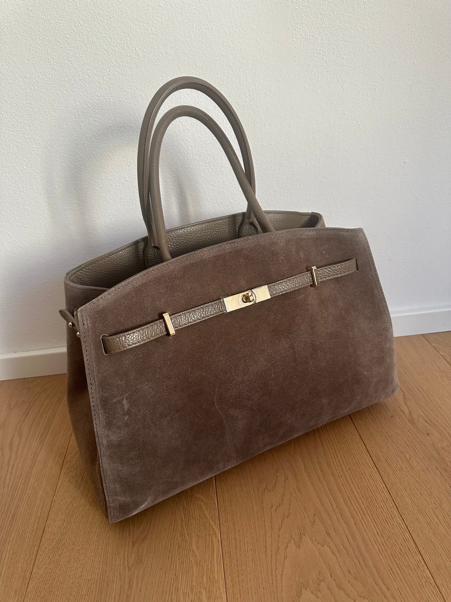 AMELIA BIG- suede