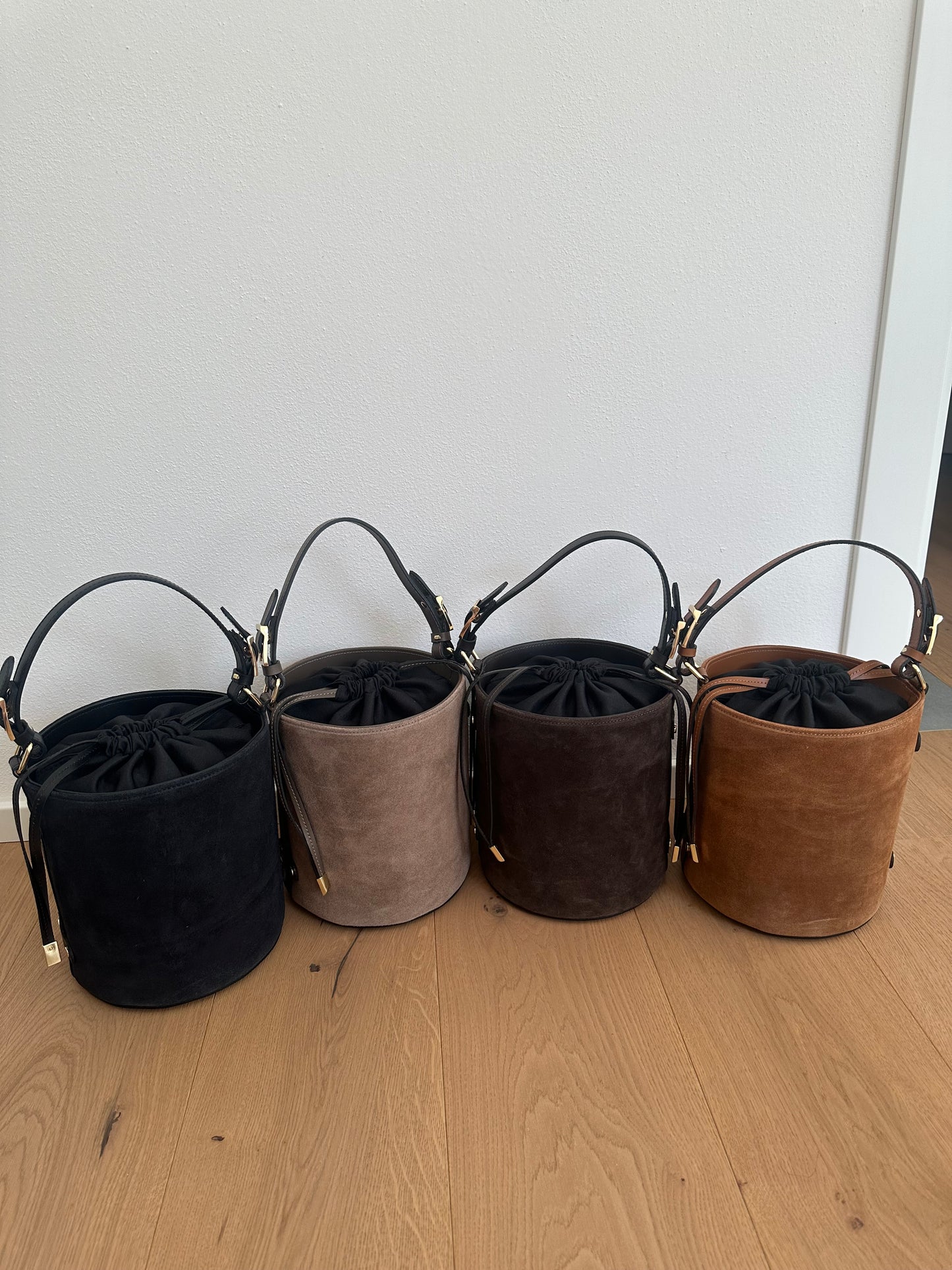 YARA - suede bucket