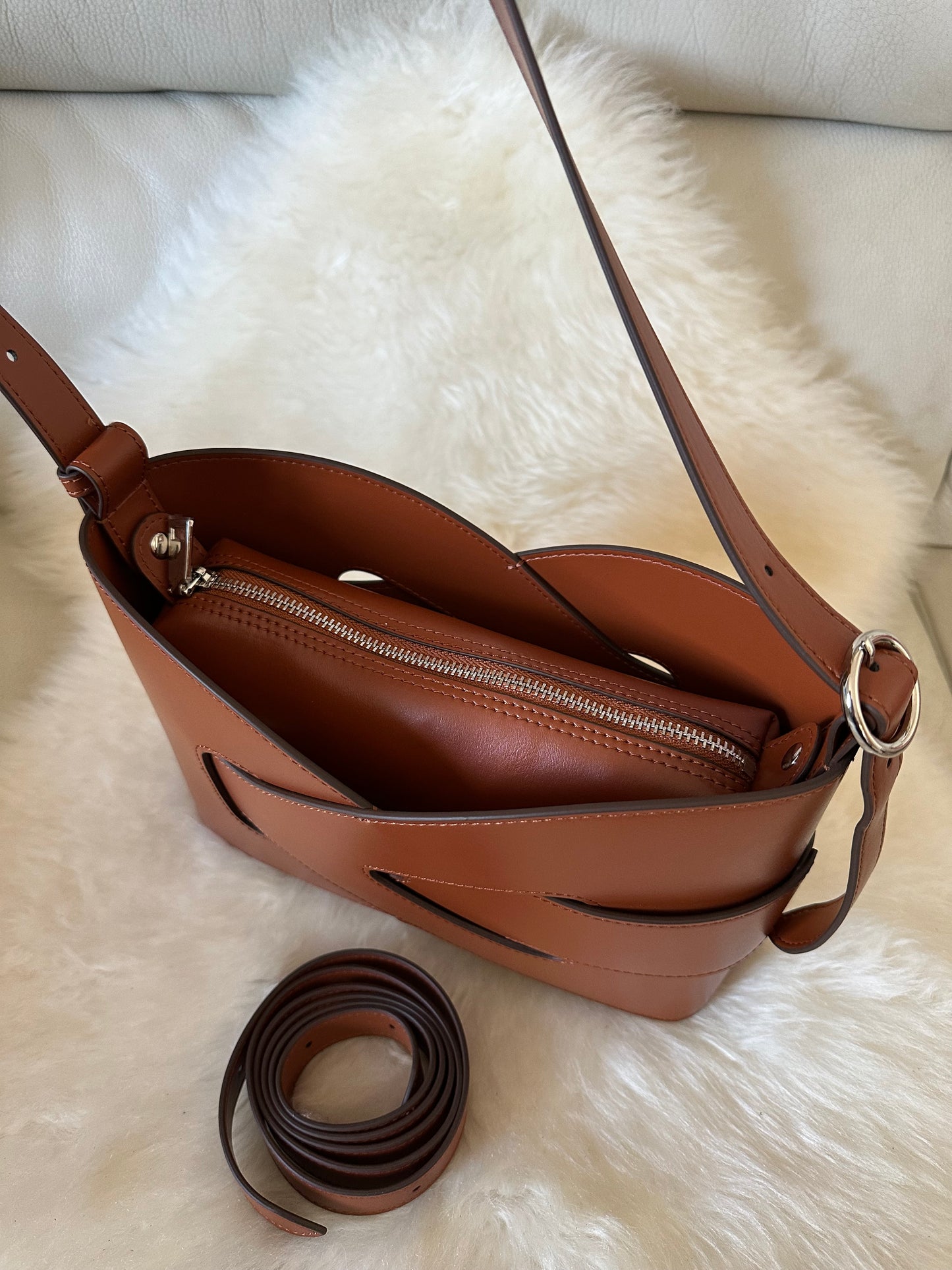 KNOT - shoulder bag