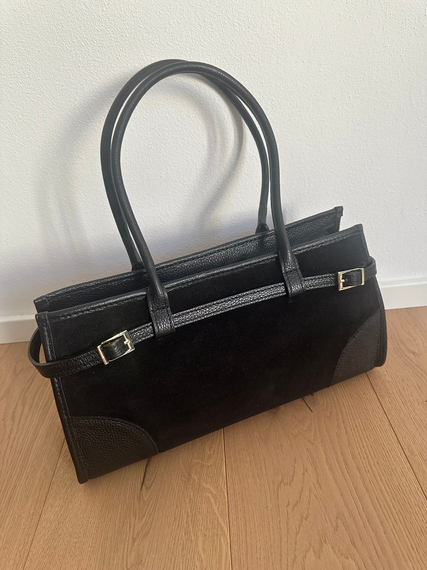 ASTRID suede