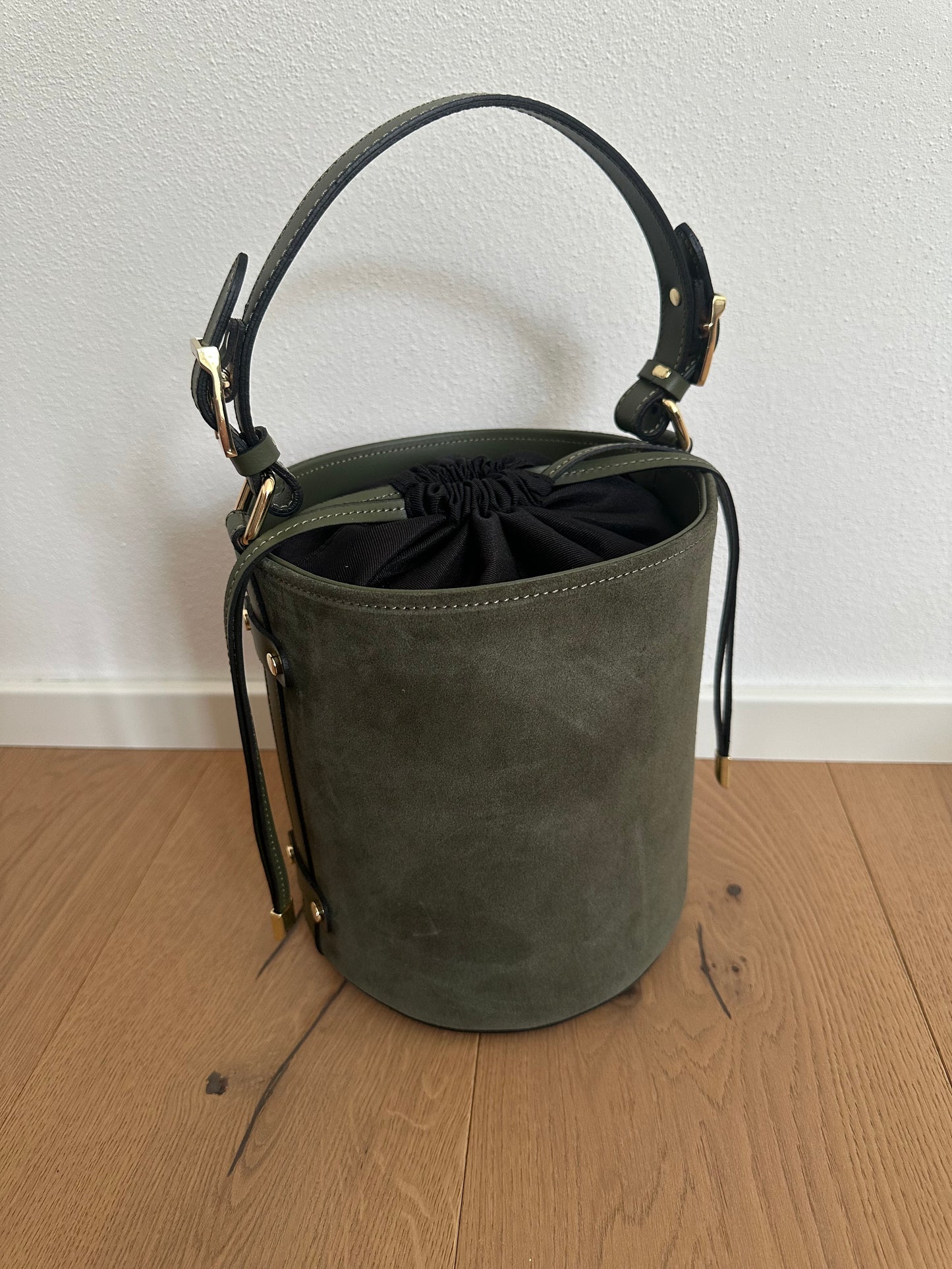 YARA - suede bucket