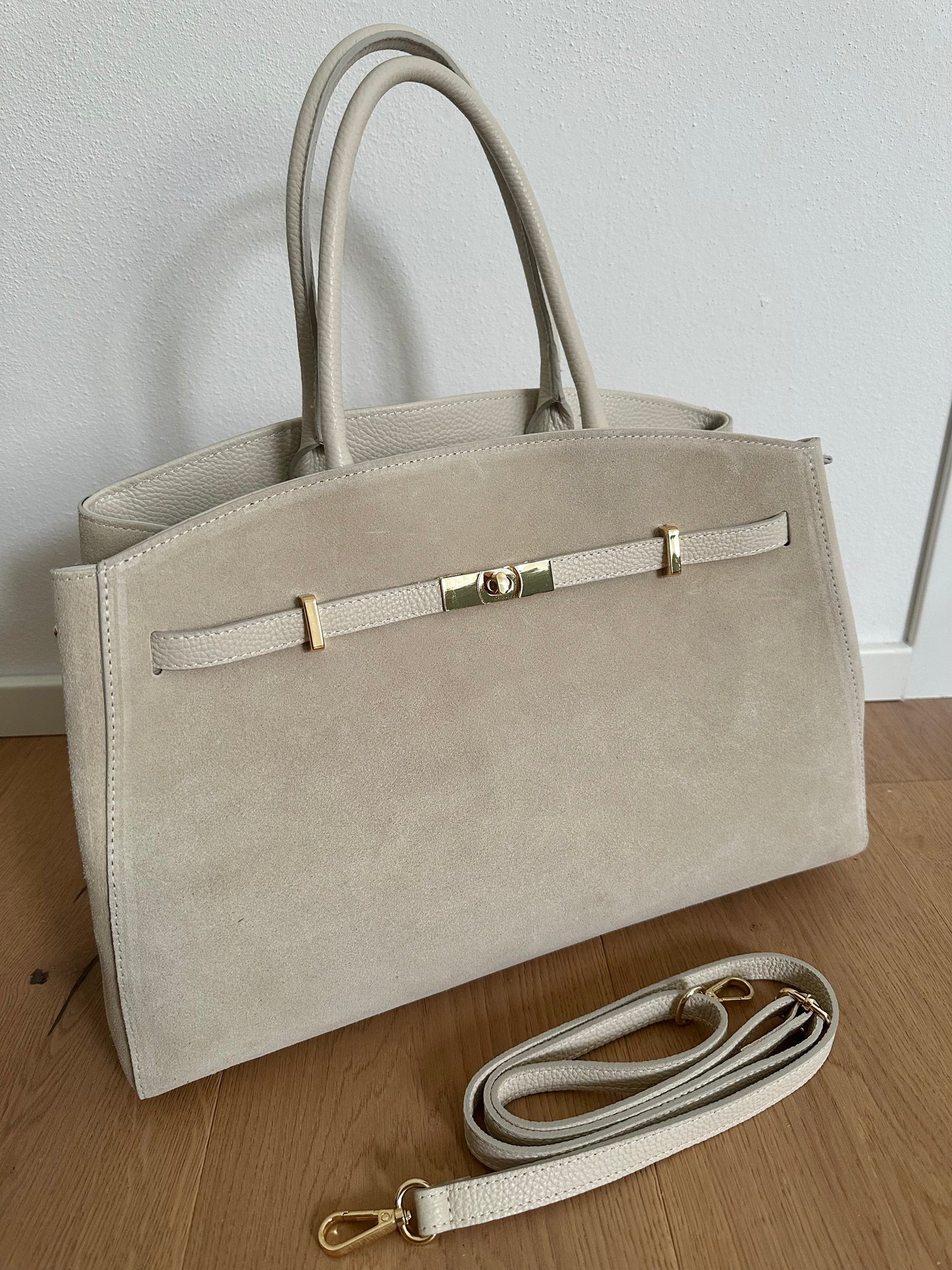 AMELIA BIG- suede