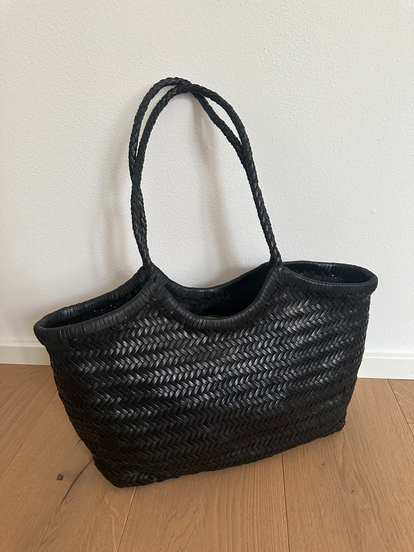DORA PREMIUM - large