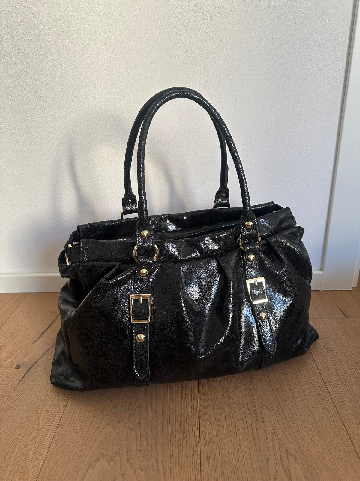 LYNN- borsa grande a spalla, con tracolla