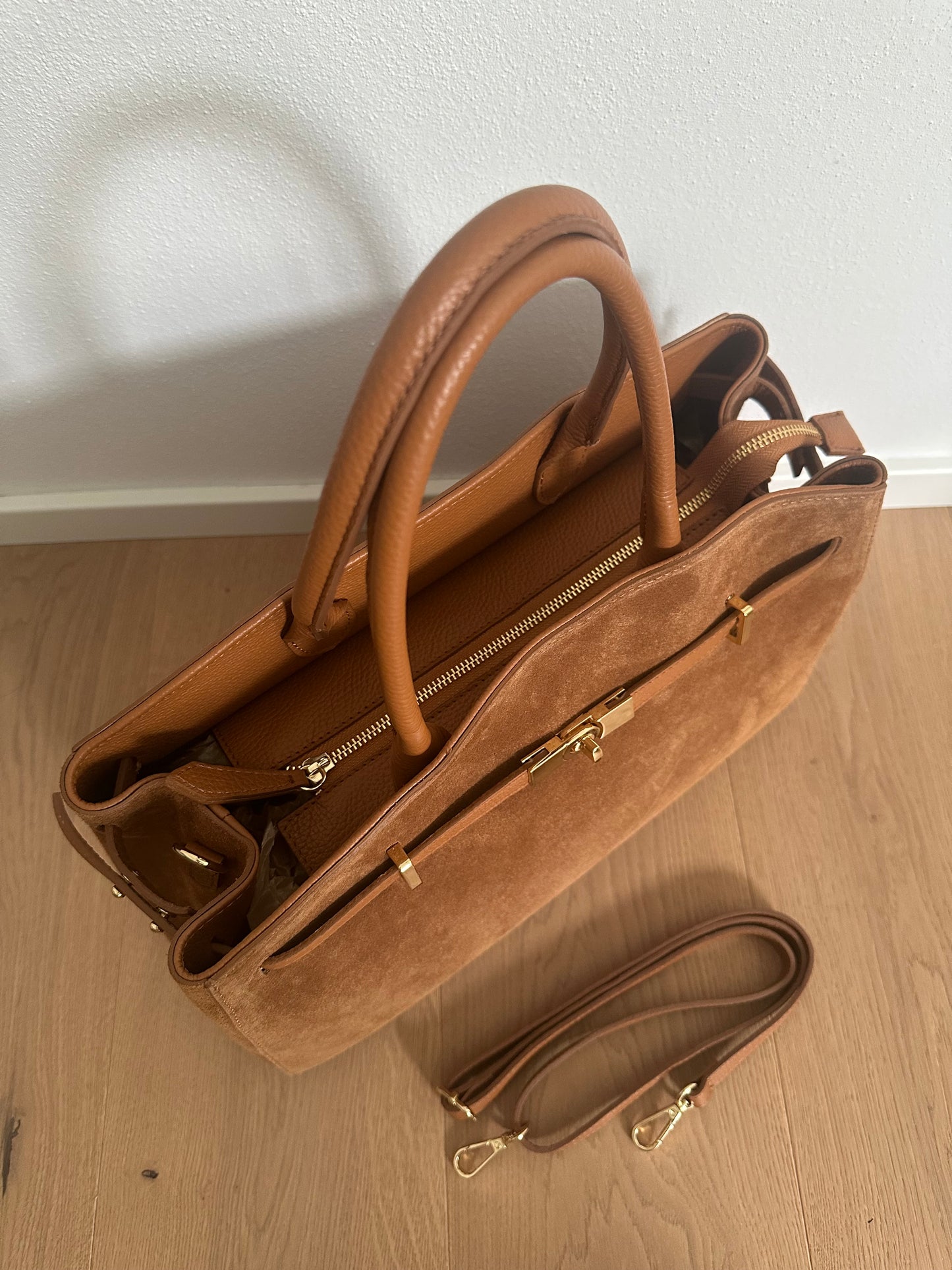 AMELIA BIG- suede