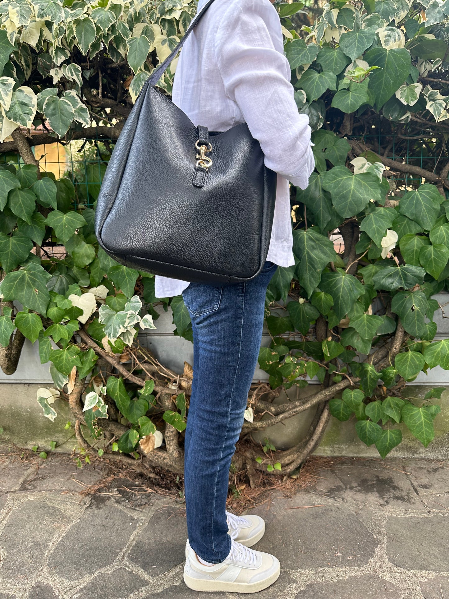 LAURA - shoulder bag