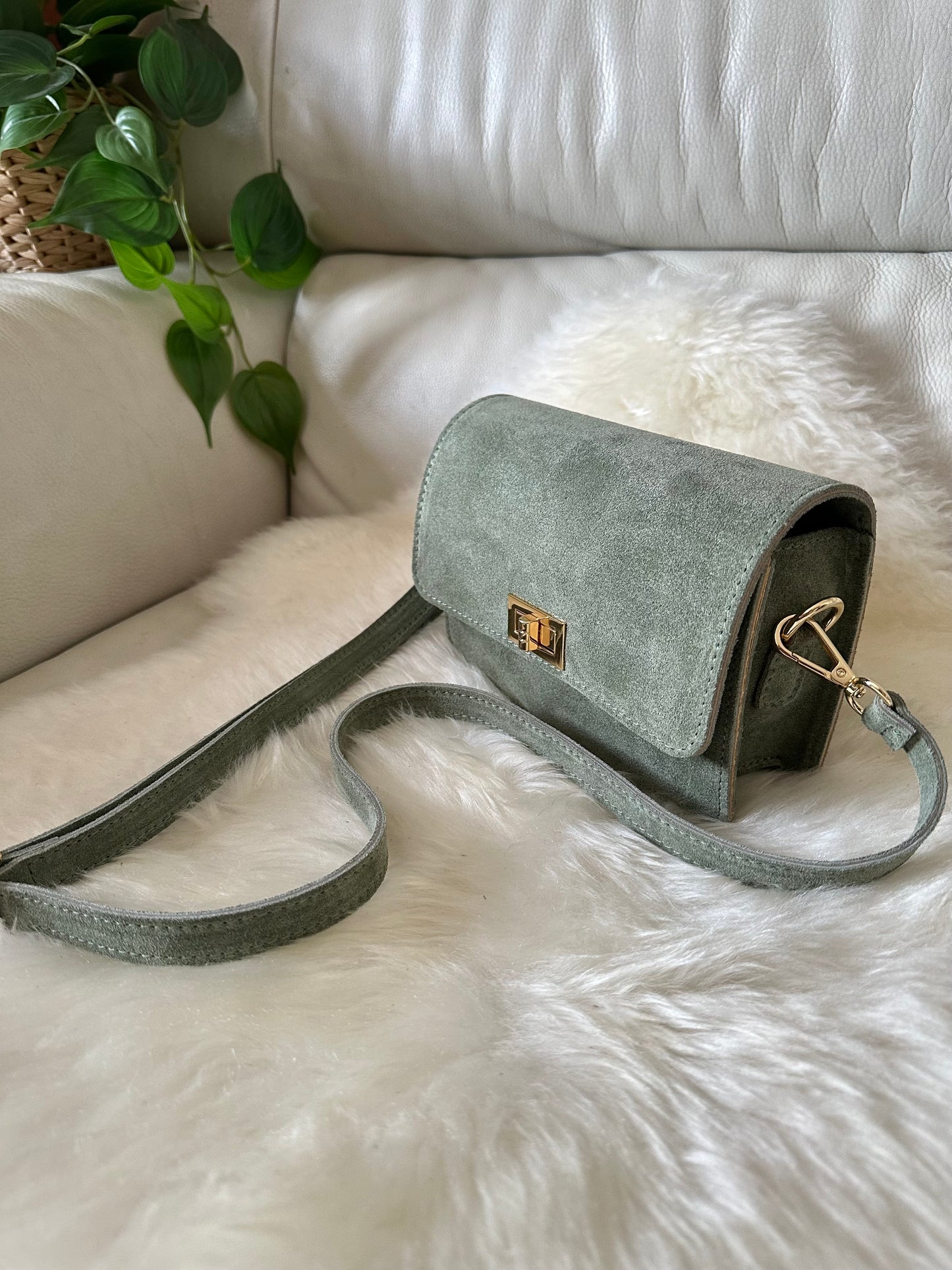 MILA suede- crossbody