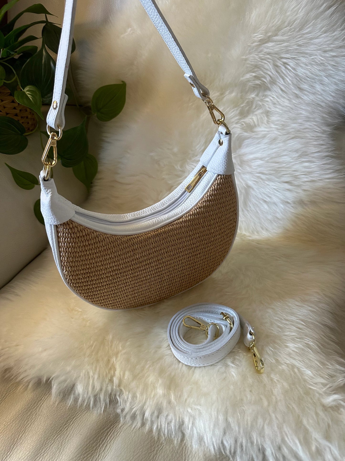 MOON- raffia