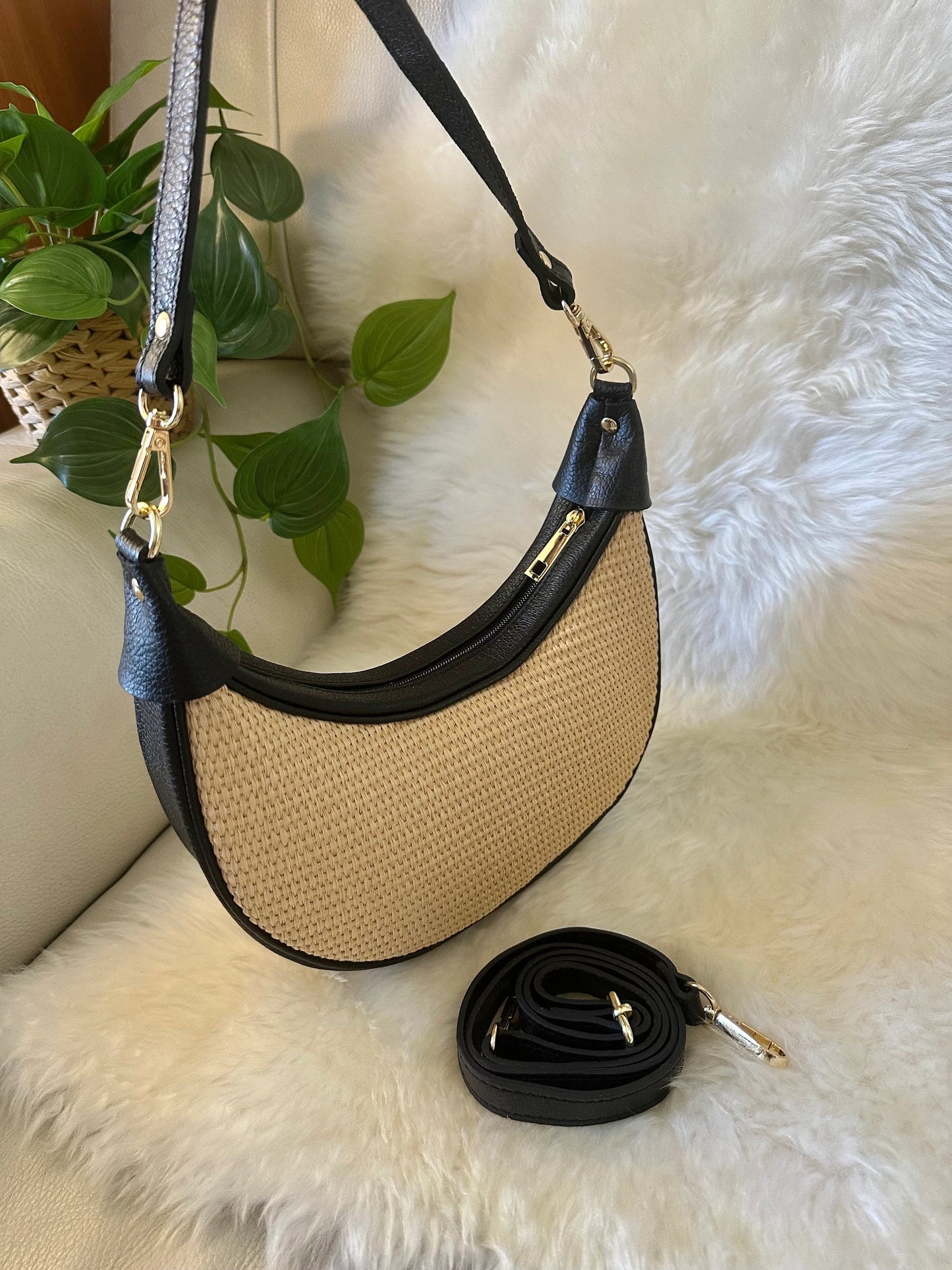 MOON- raffia