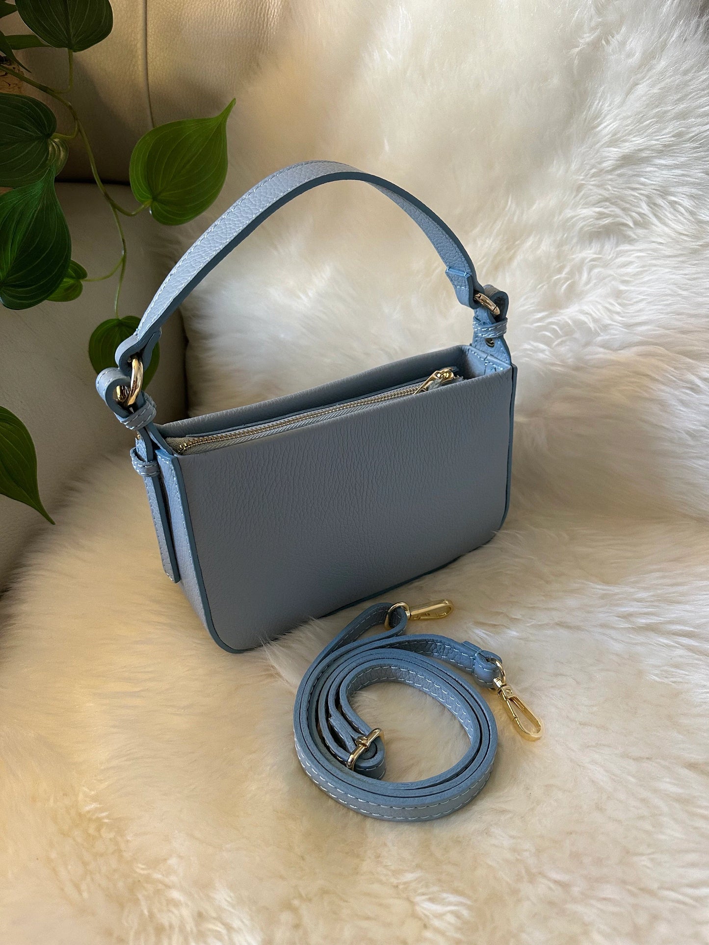 NINA - Handbag with shoulder strap in real leather