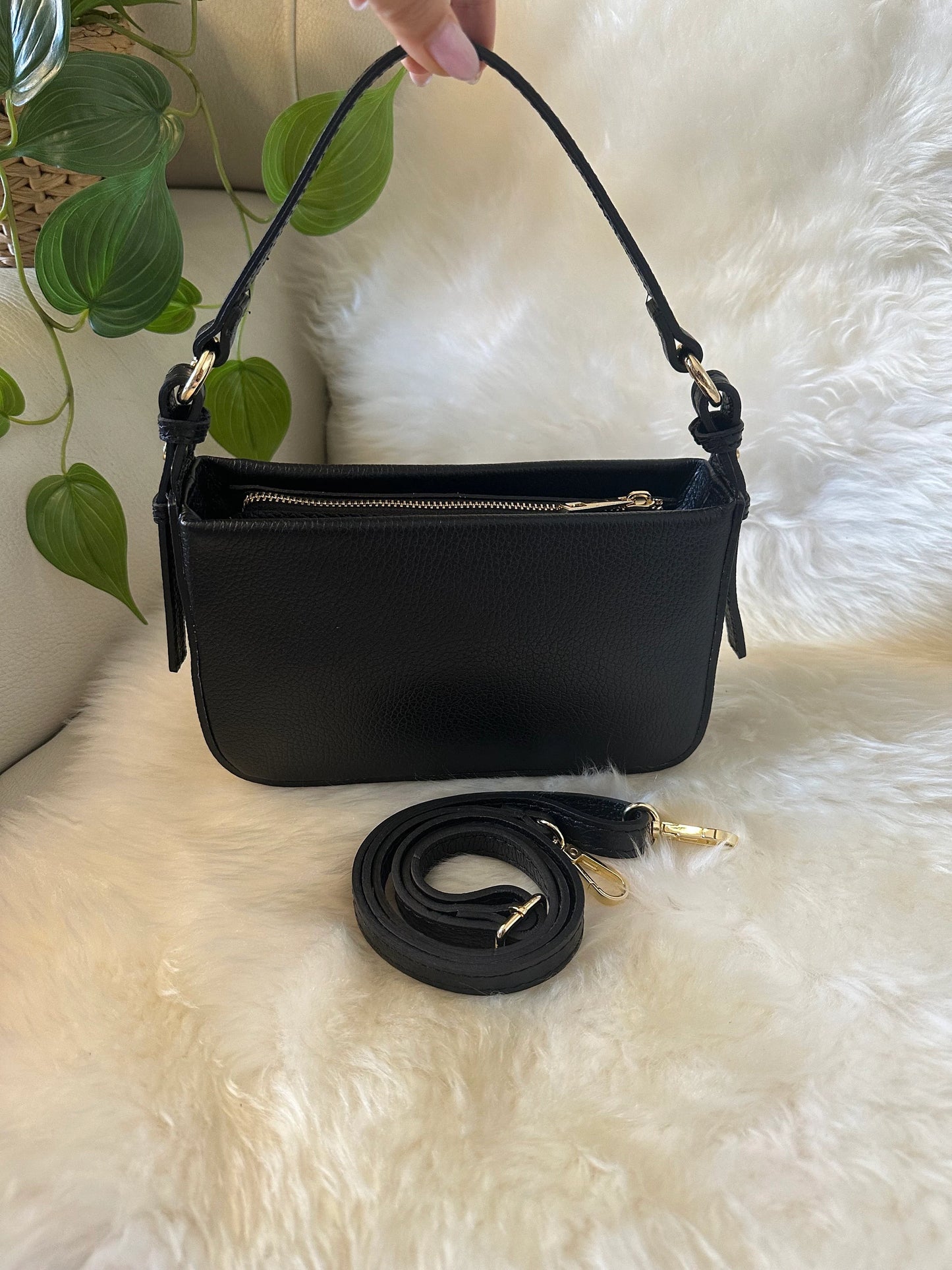 NINA - Handbag with shoulder strap in real leather