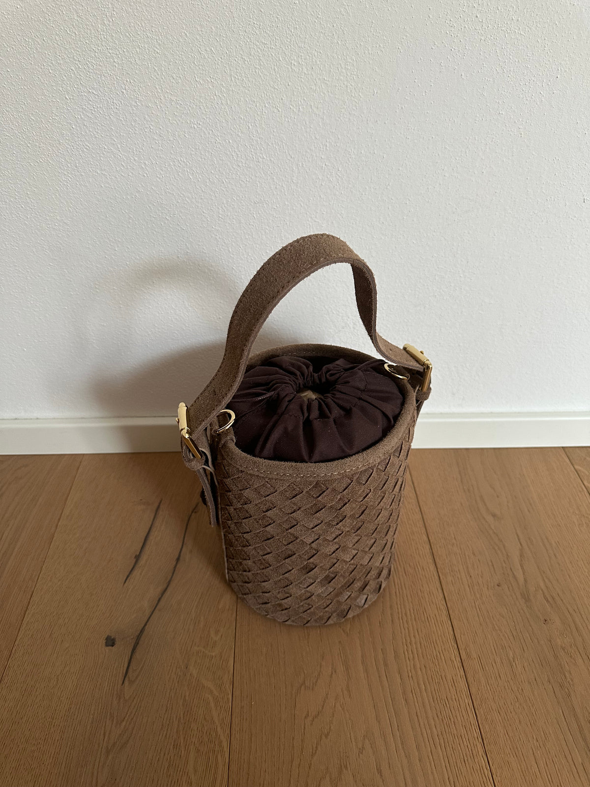 BARBARA- secchiello suede intrecciato