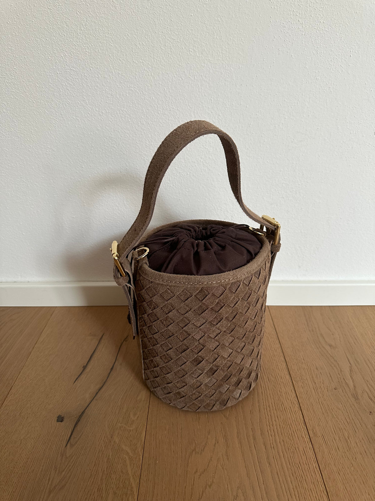 BARBARA- secchiello suede intrecciato