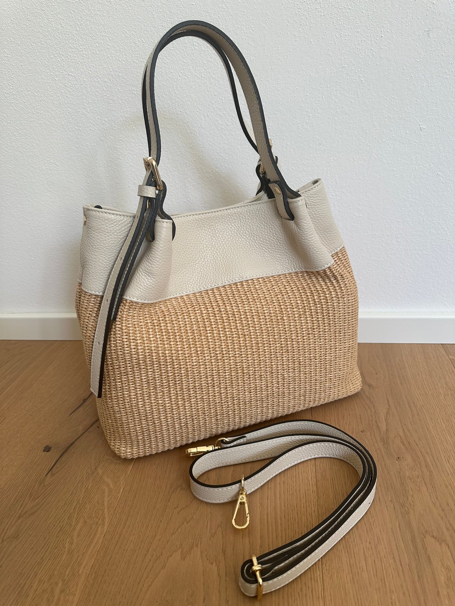 VANESSA- shoulder bag