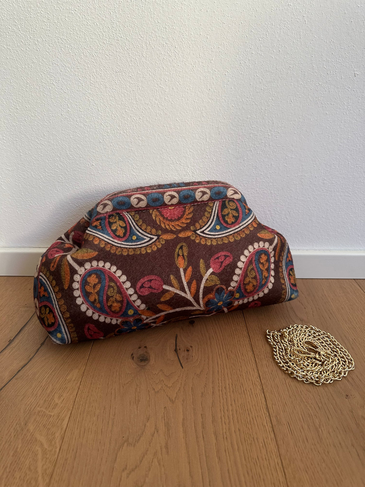 POCHETTE ETRA- tracolla a catena
