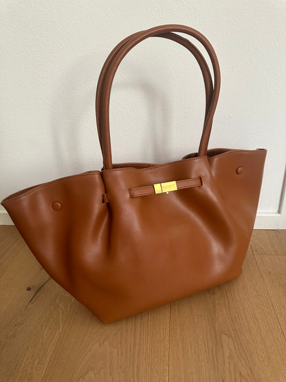 CHRISTIN LARGE- shoulder