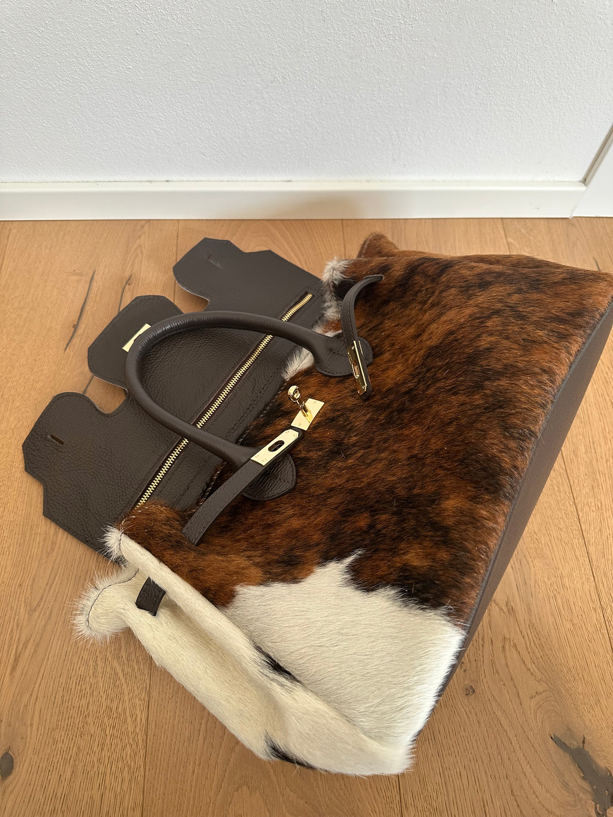 CHARLOTTE LARGE cavallino- con tracolla