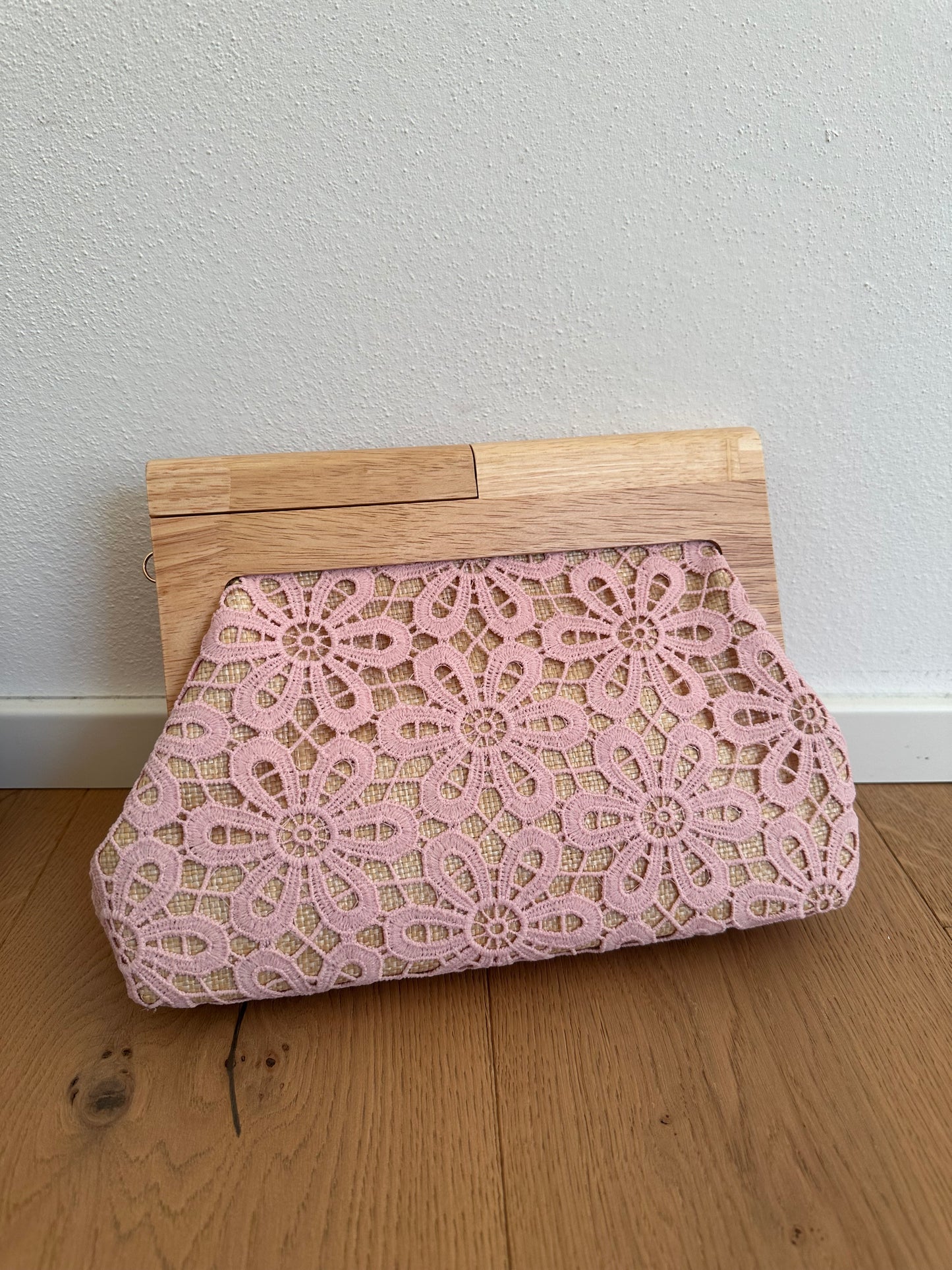 TINA clutch - rafia e legno