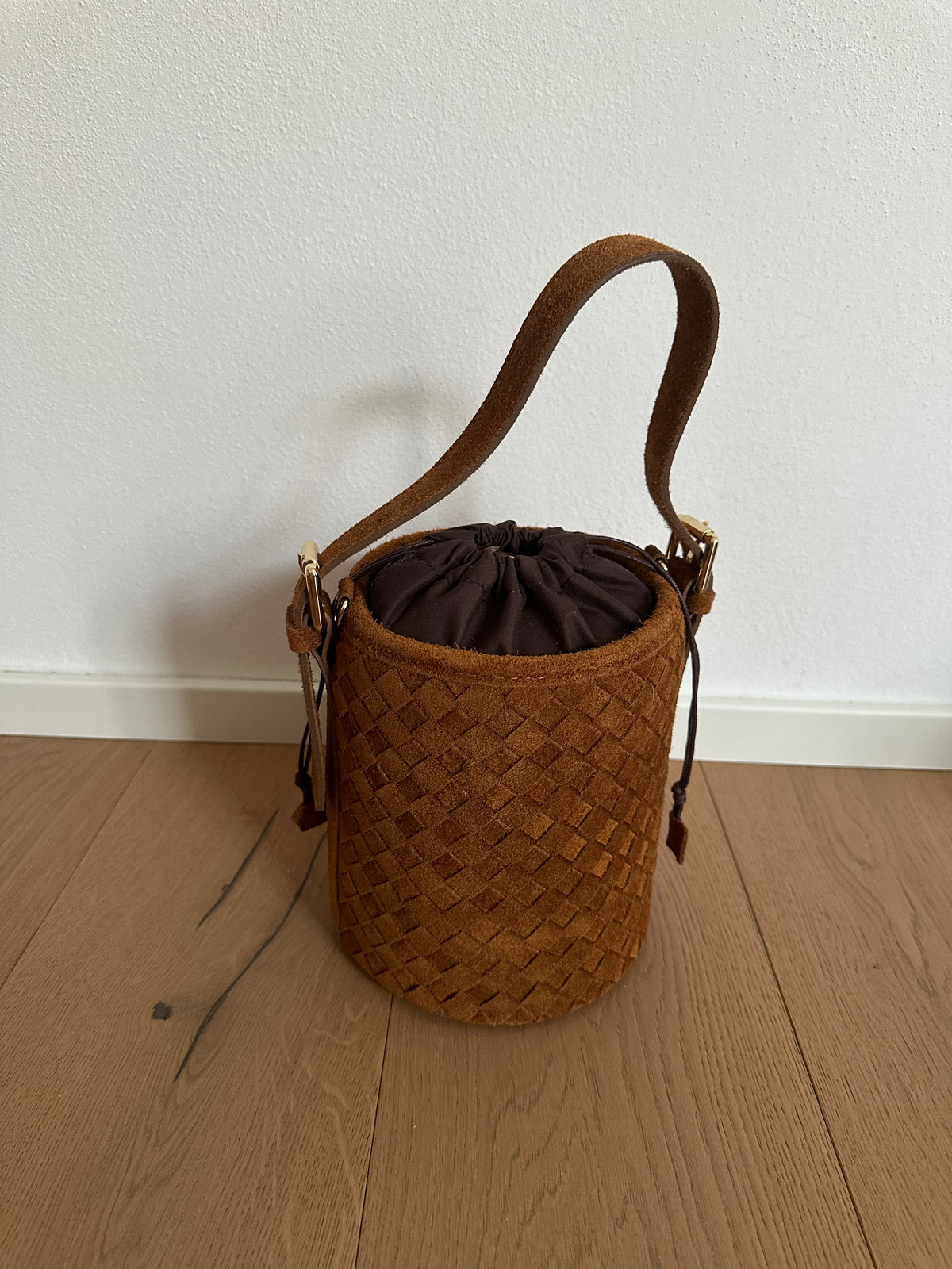 BARBARA- secchiello suede intrecciato