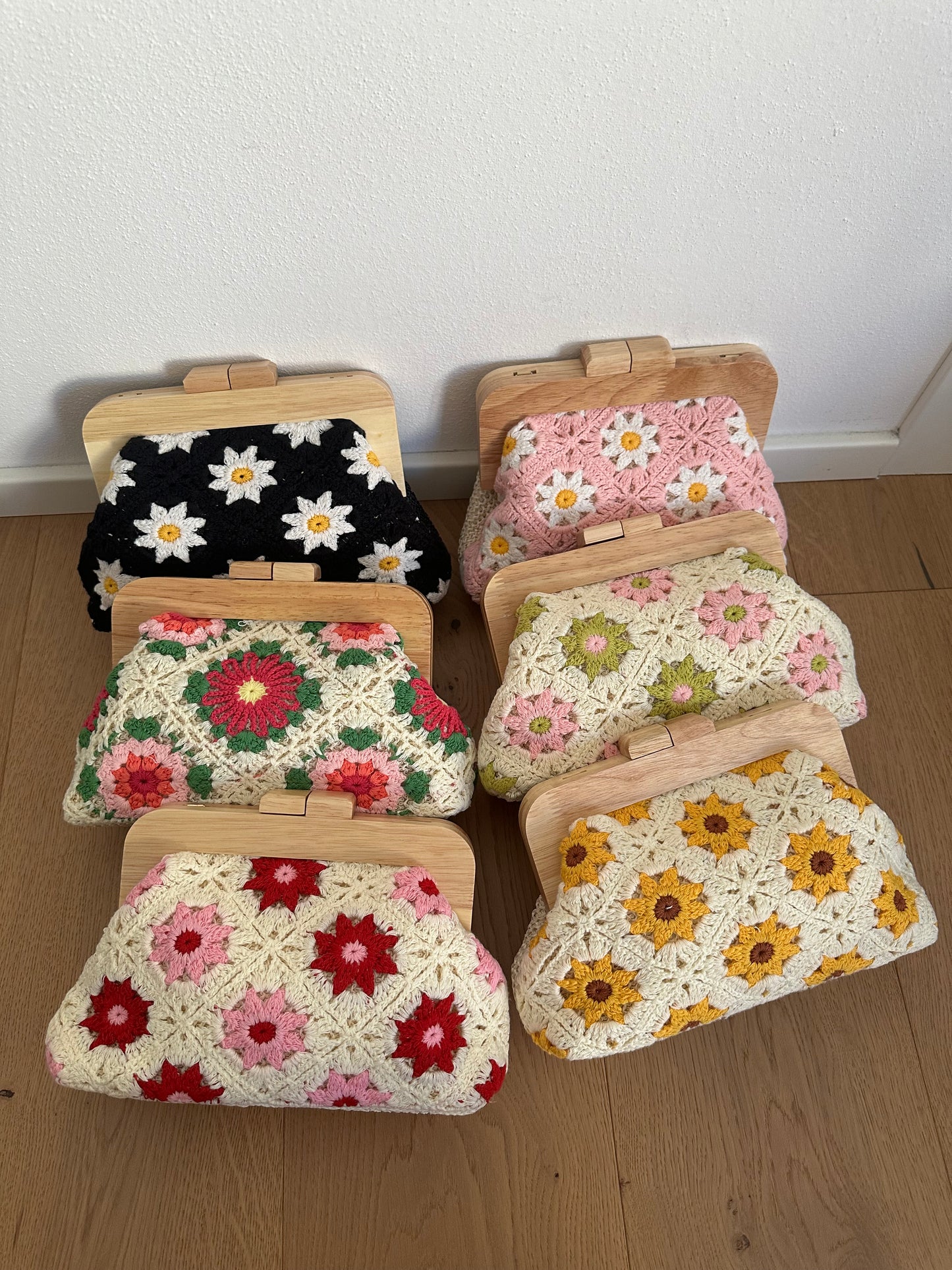 HANA clutch - rafia e ricamo
