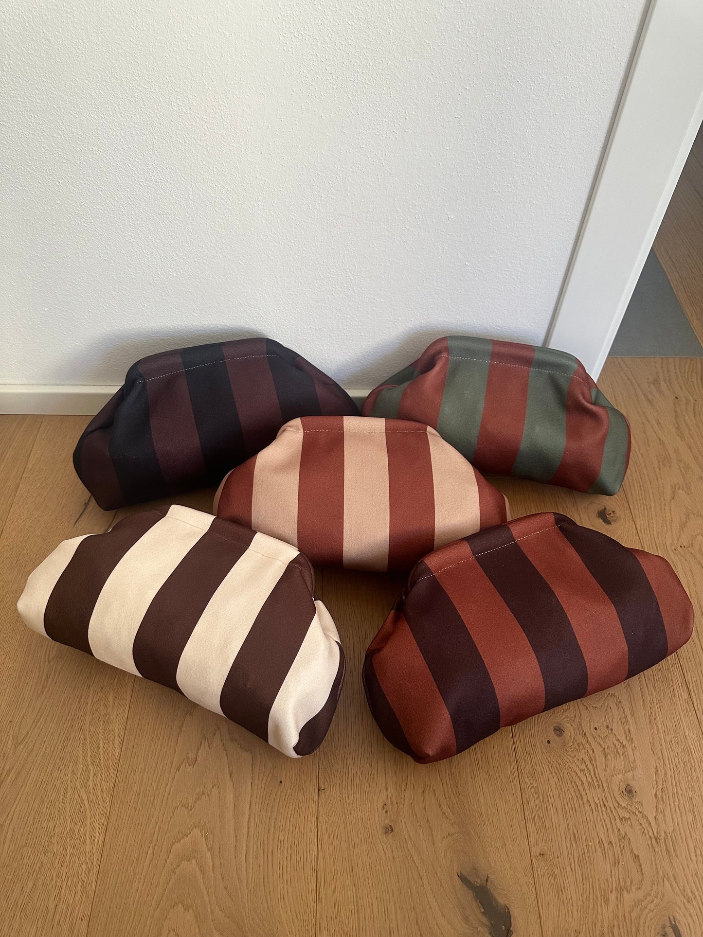 POCHETTE a righe- tracolla a catena