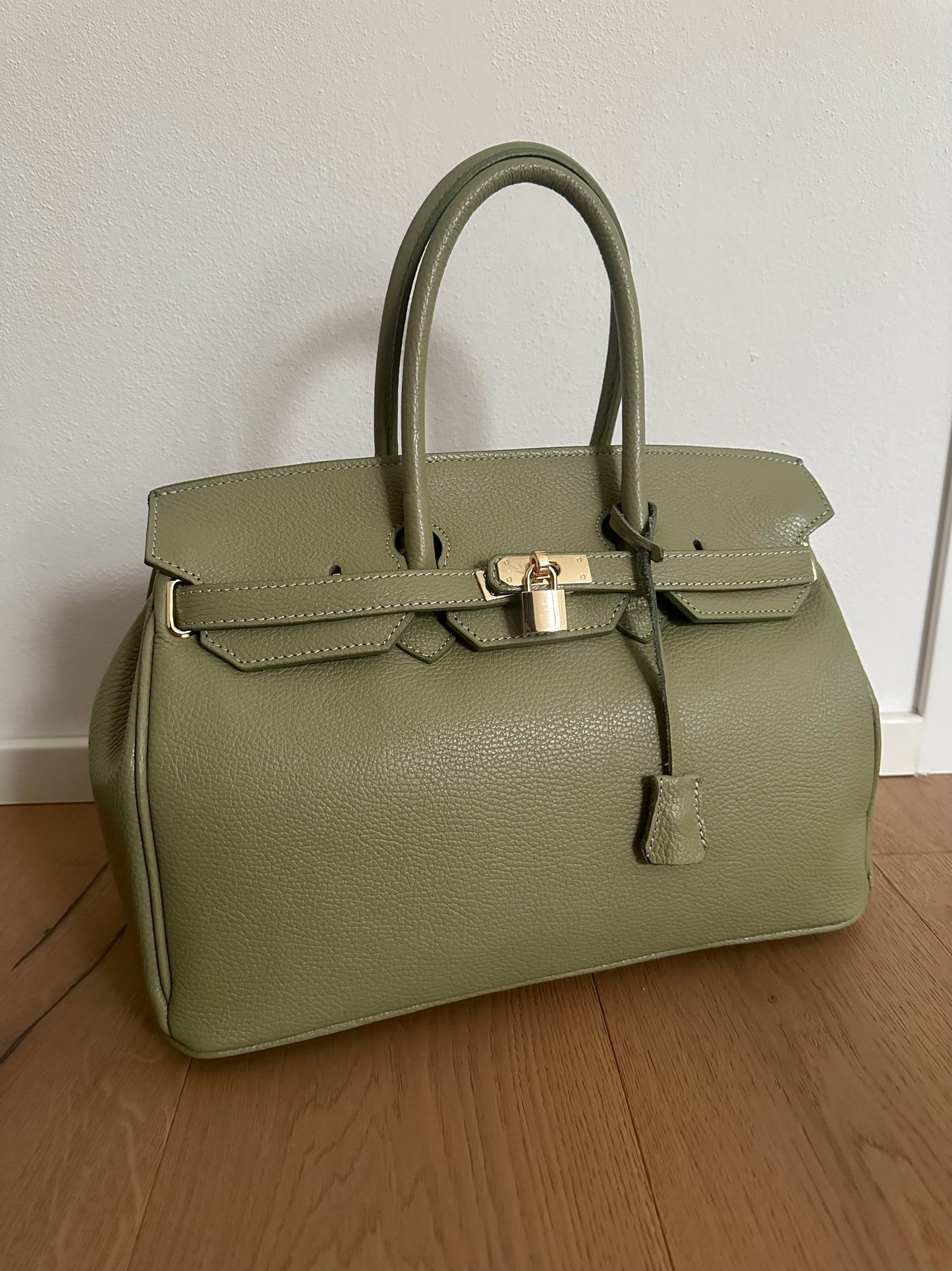 VIVIANNE LARGE- handbag