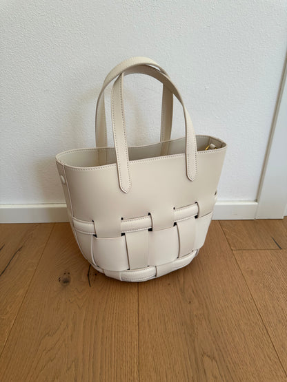 EVELINA- woven bucket