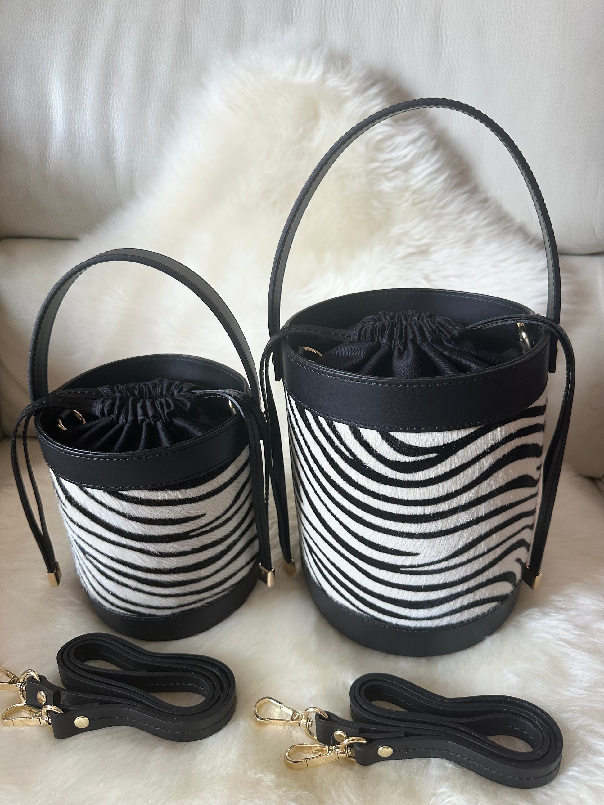 Borsa Secchiello con Tracolla VIAVERDI in Pelle Gialla Made in Italy l Borsa Secchiello con Tracolla VIAVERDI in Pelle Gialla Made in Italy l