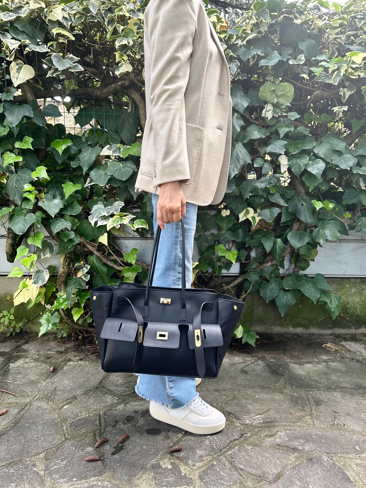 MARA- shoulder bag