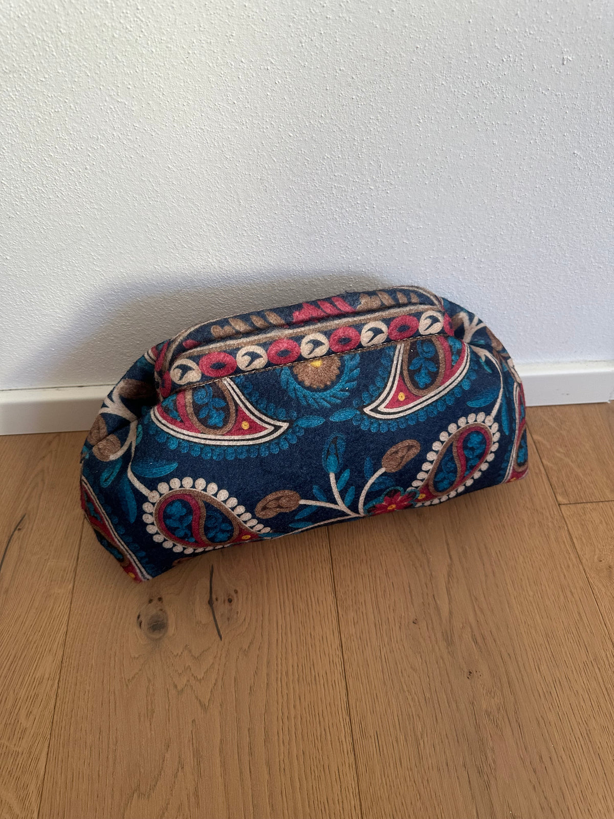 POCHETTE ETRA- tracolla a catena