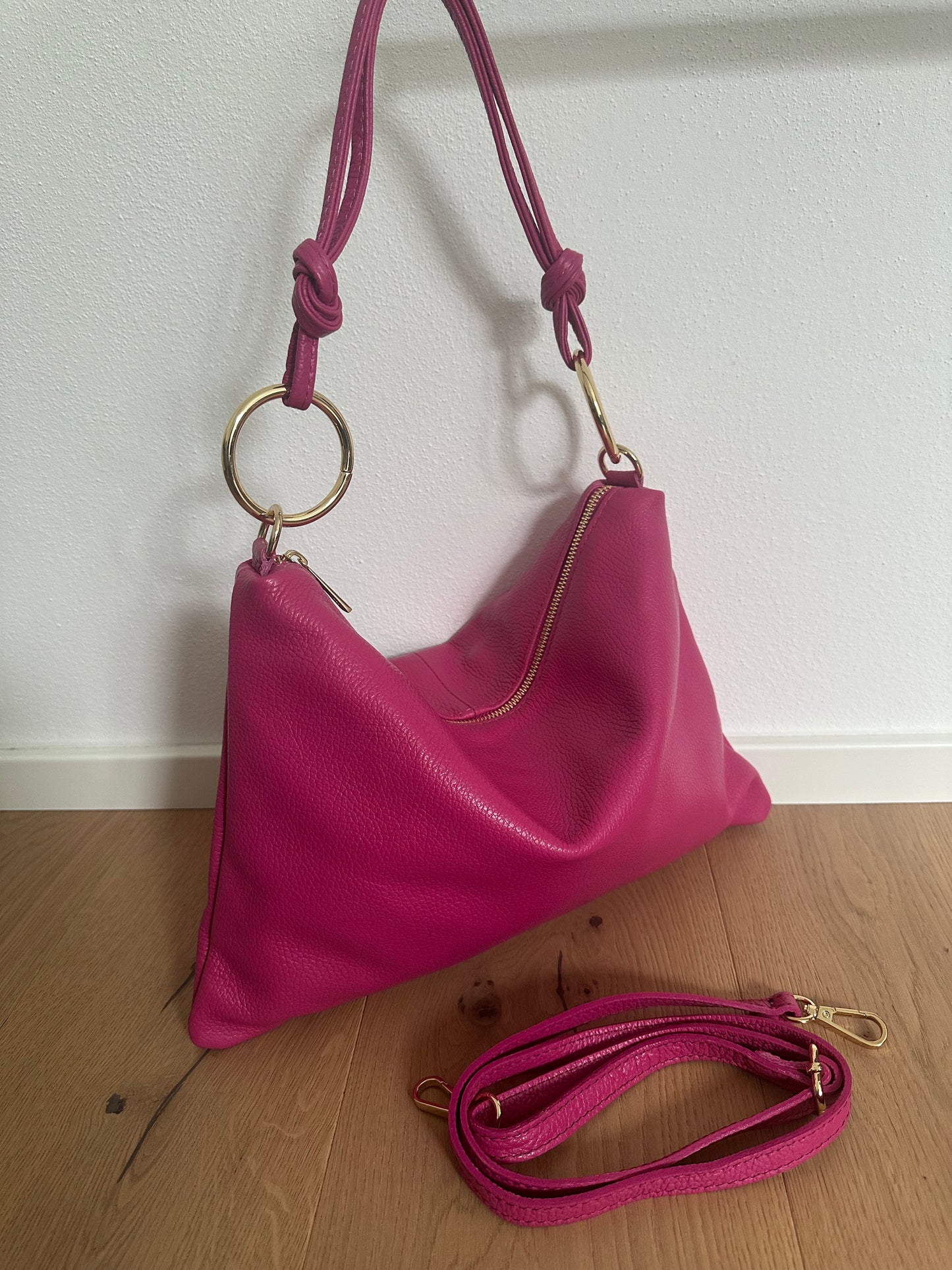 SAM - Real leather