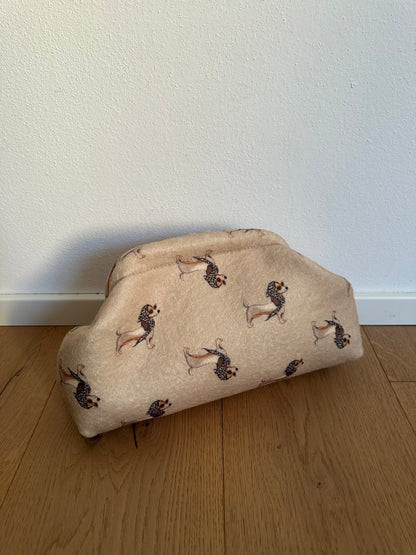 POCHETTE BASSOTTO- tracolla a catena