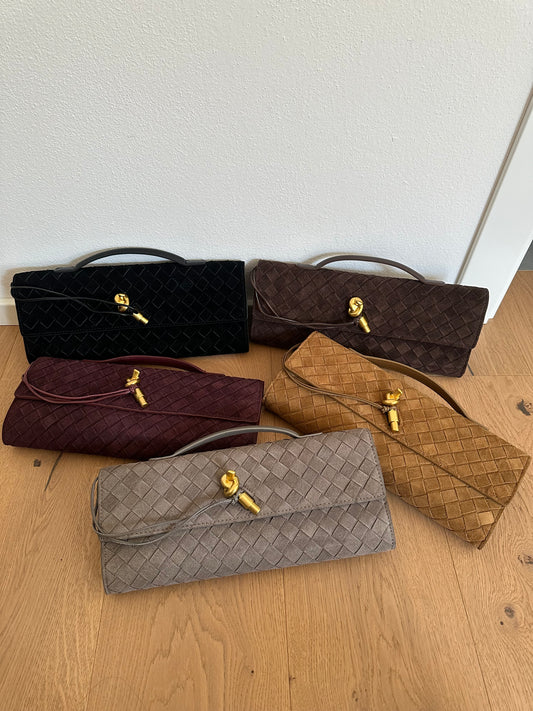KNOT CLUTCH - suede