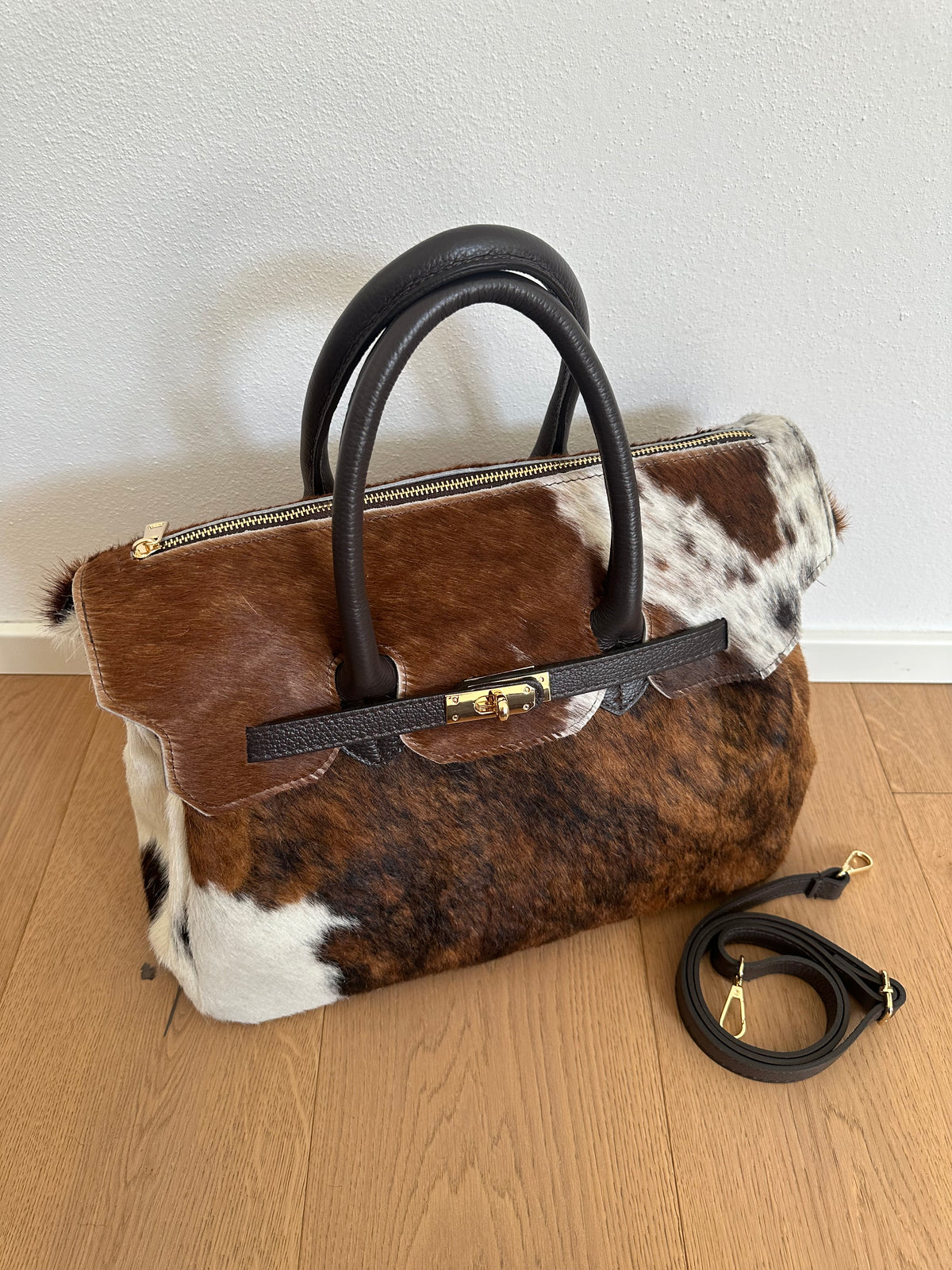 CHARLOTTE LARGE cavallino- con tracolla