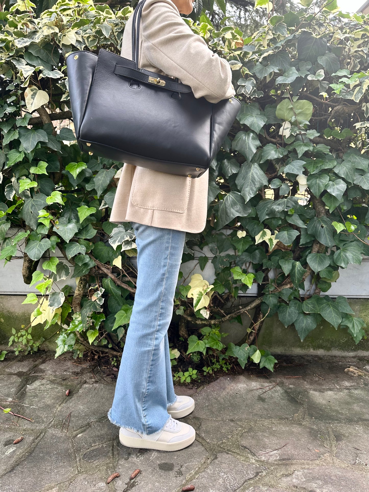 MARA- shoulder bag