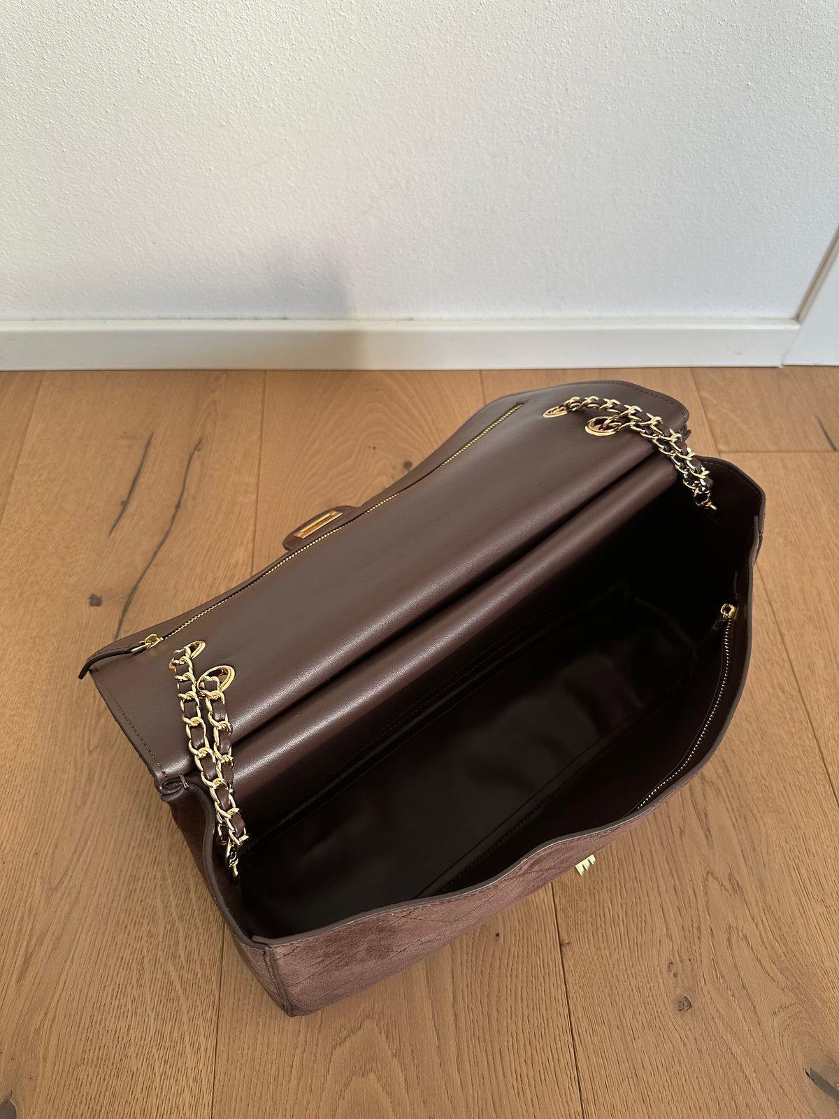 IRINA- borsa con tracolla a catena