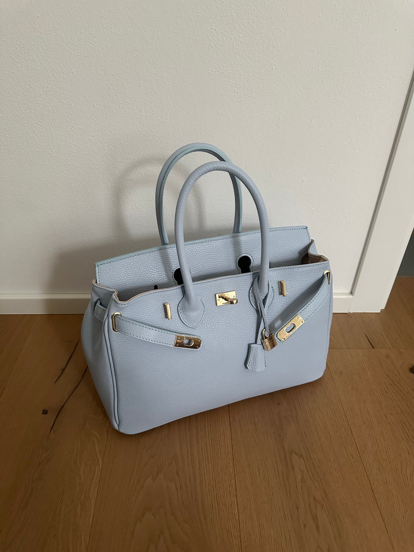 VIVIANNE LARGE- handbag