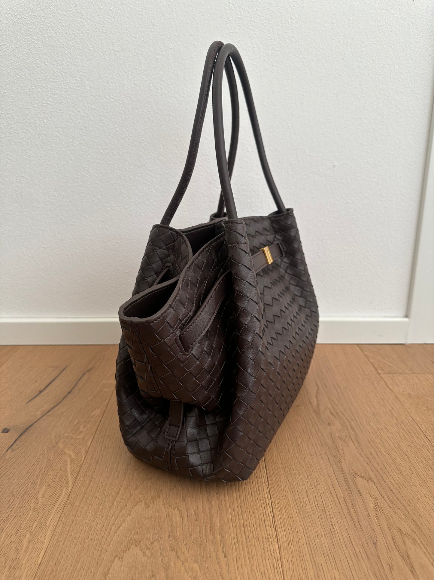 CAROL- woven shoulder bag