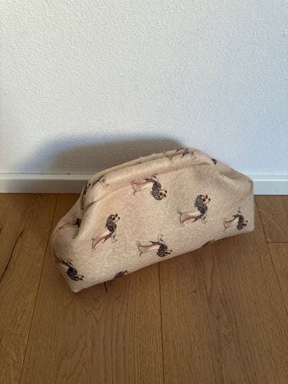 POCHETTE BASSOTTO- tracolla a catena