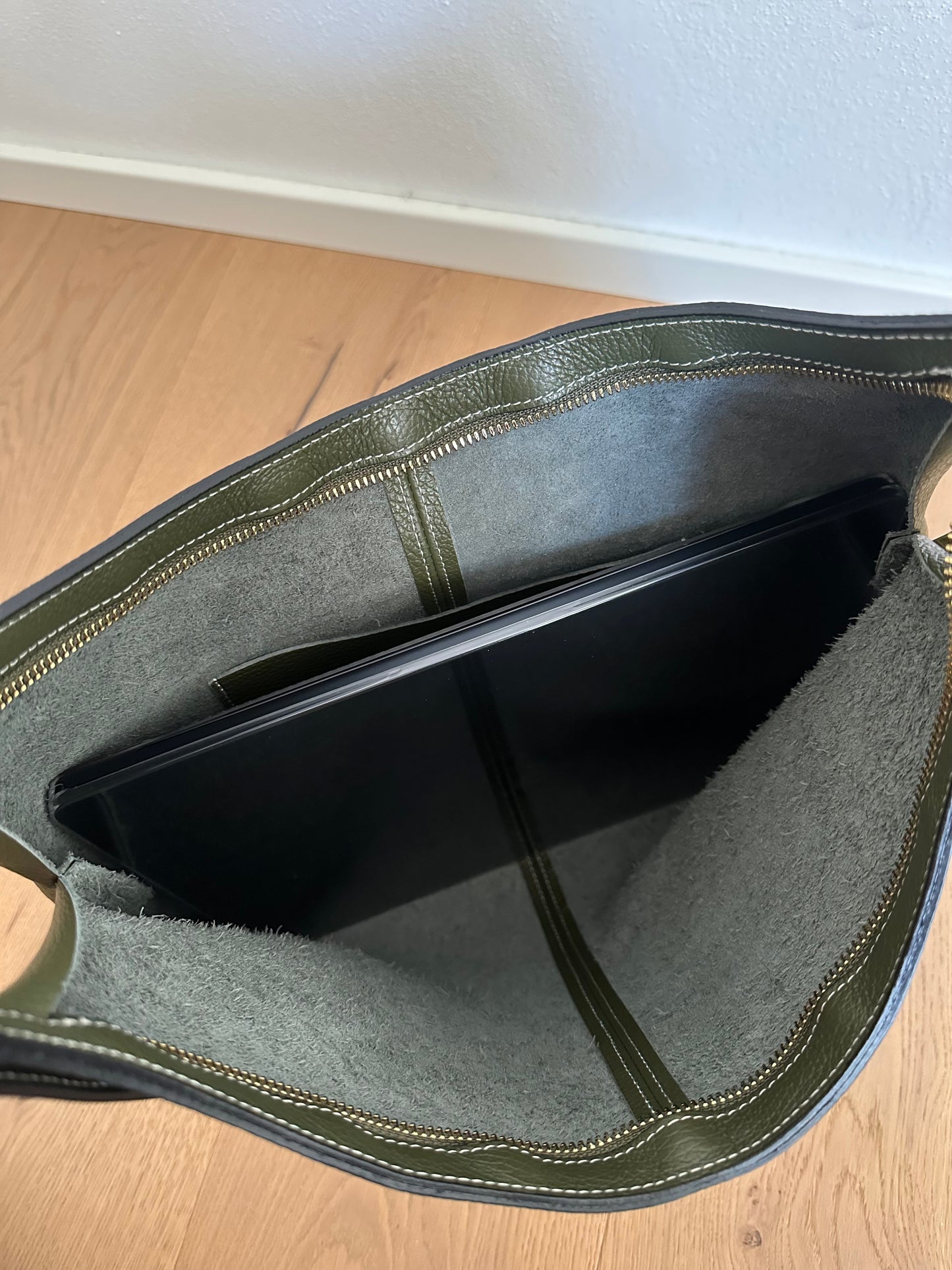 LIDIA hobo- Vera pelle