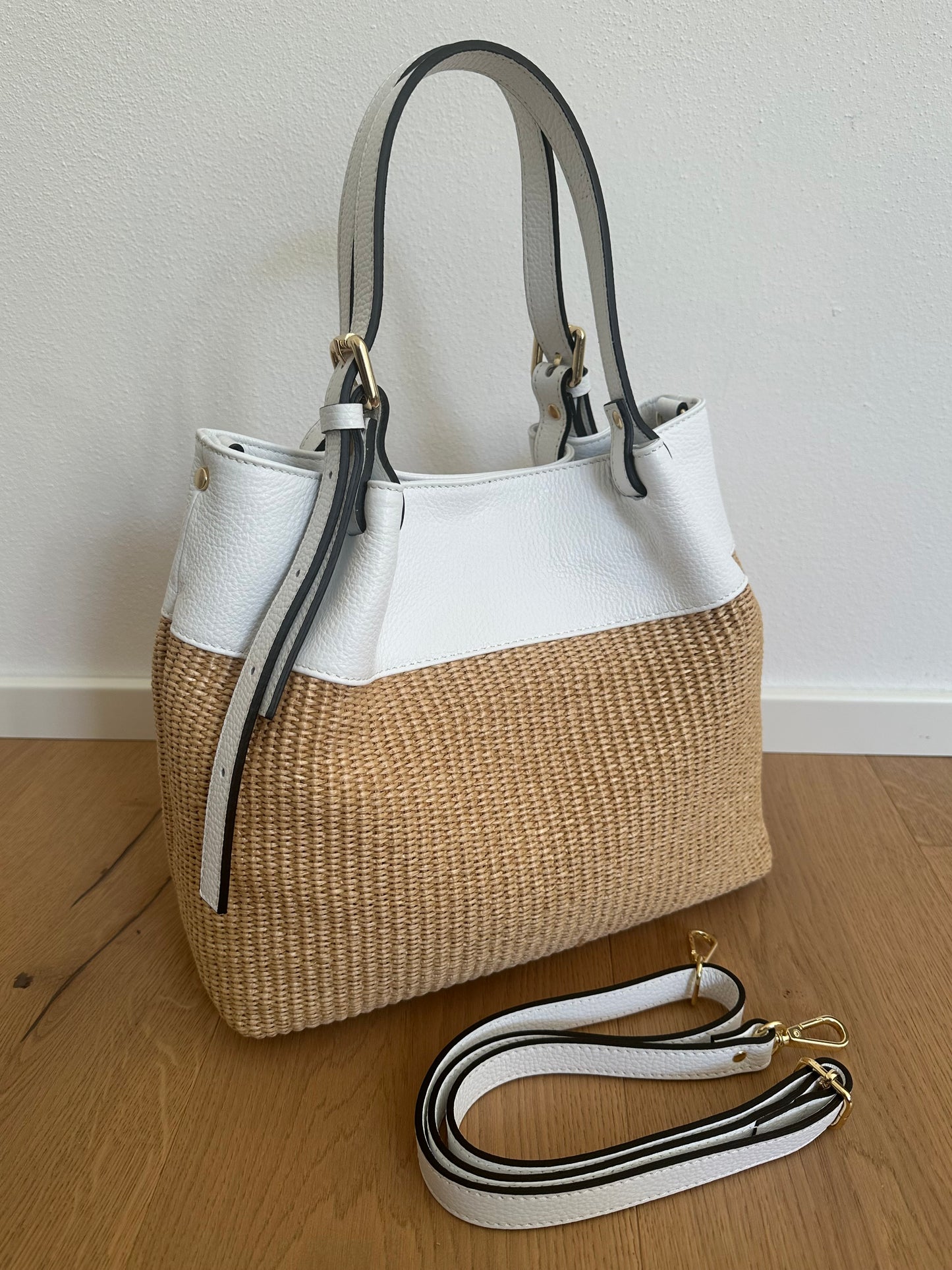 VANESSA- shoulder bag