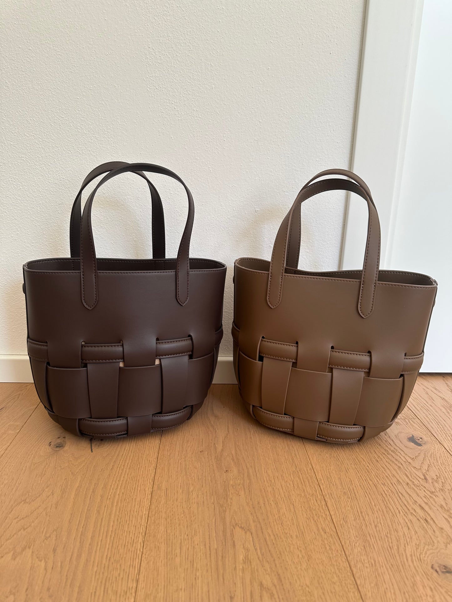 EVELINA- woven bucket