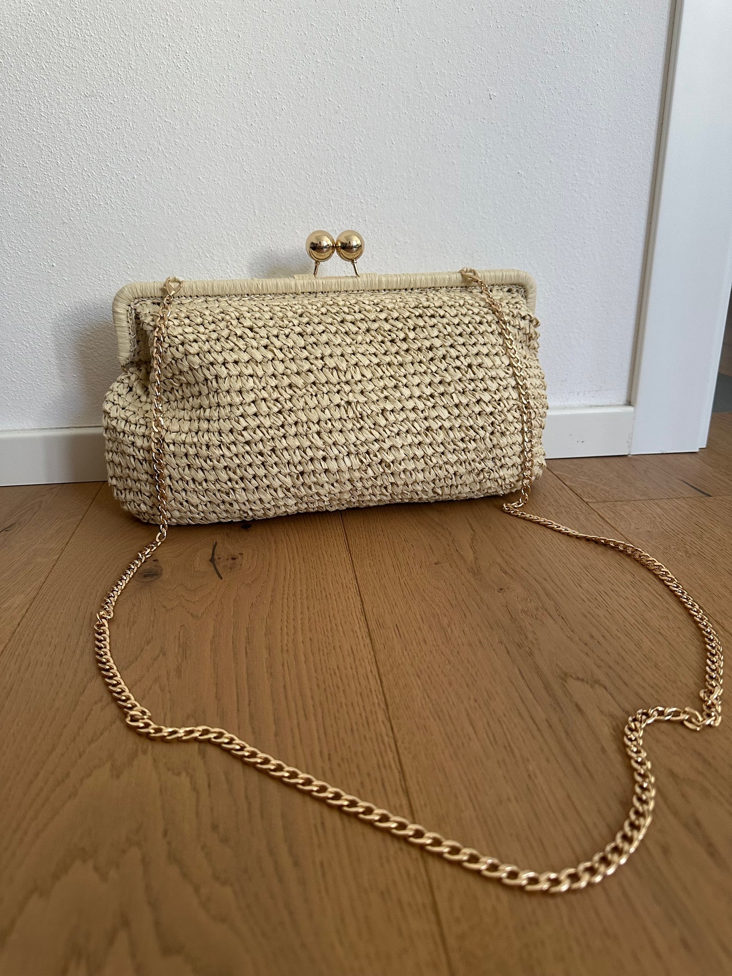 MIYA - Pochette in Rafia