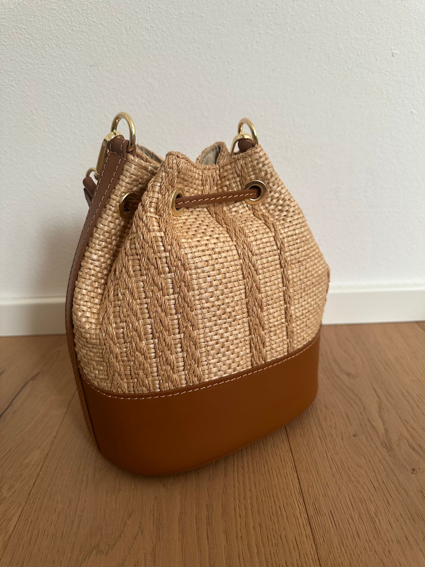 MISS BUCKET ESPECIAL - rafia