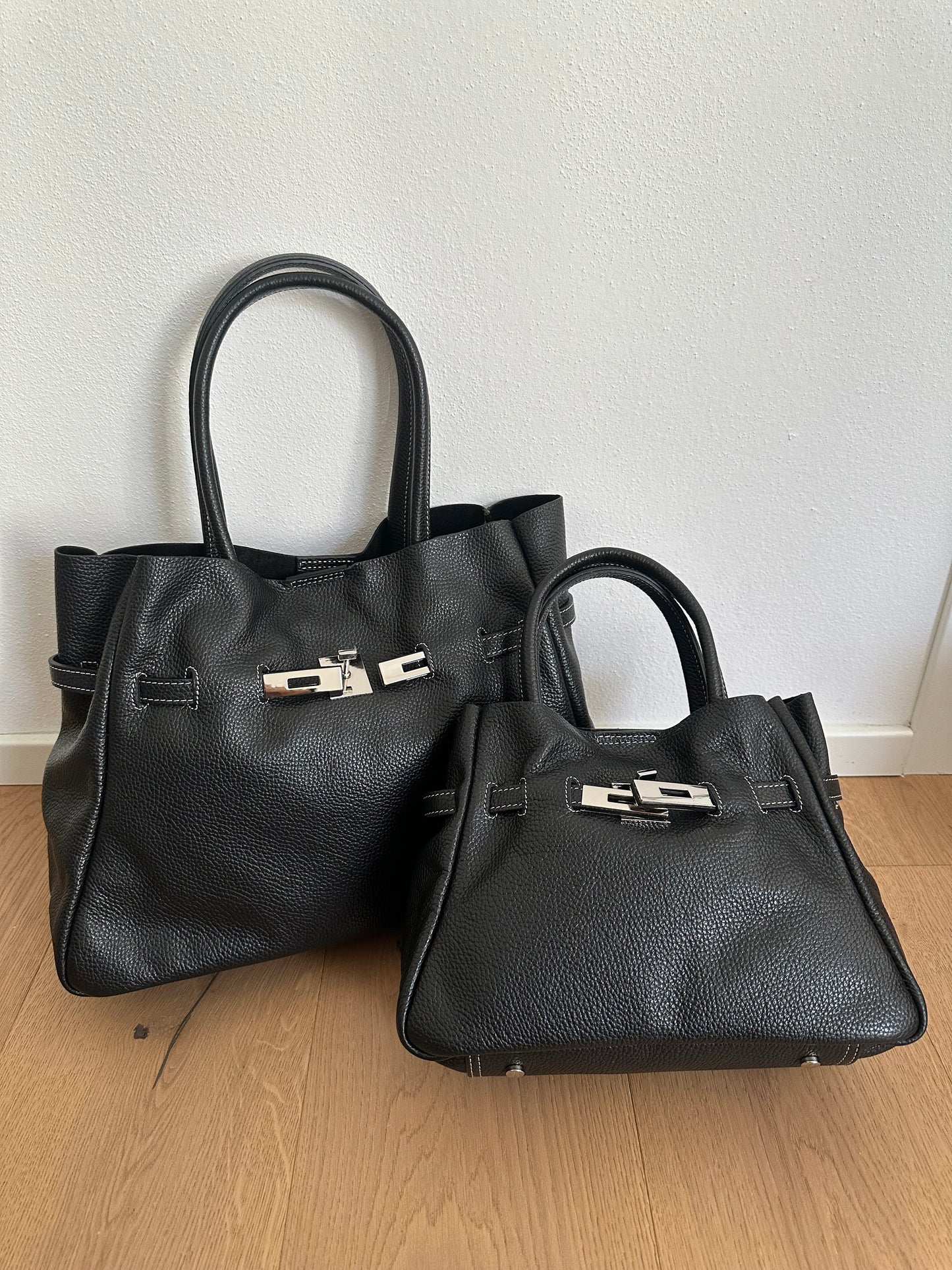 KARINA LARGE- vera pelle