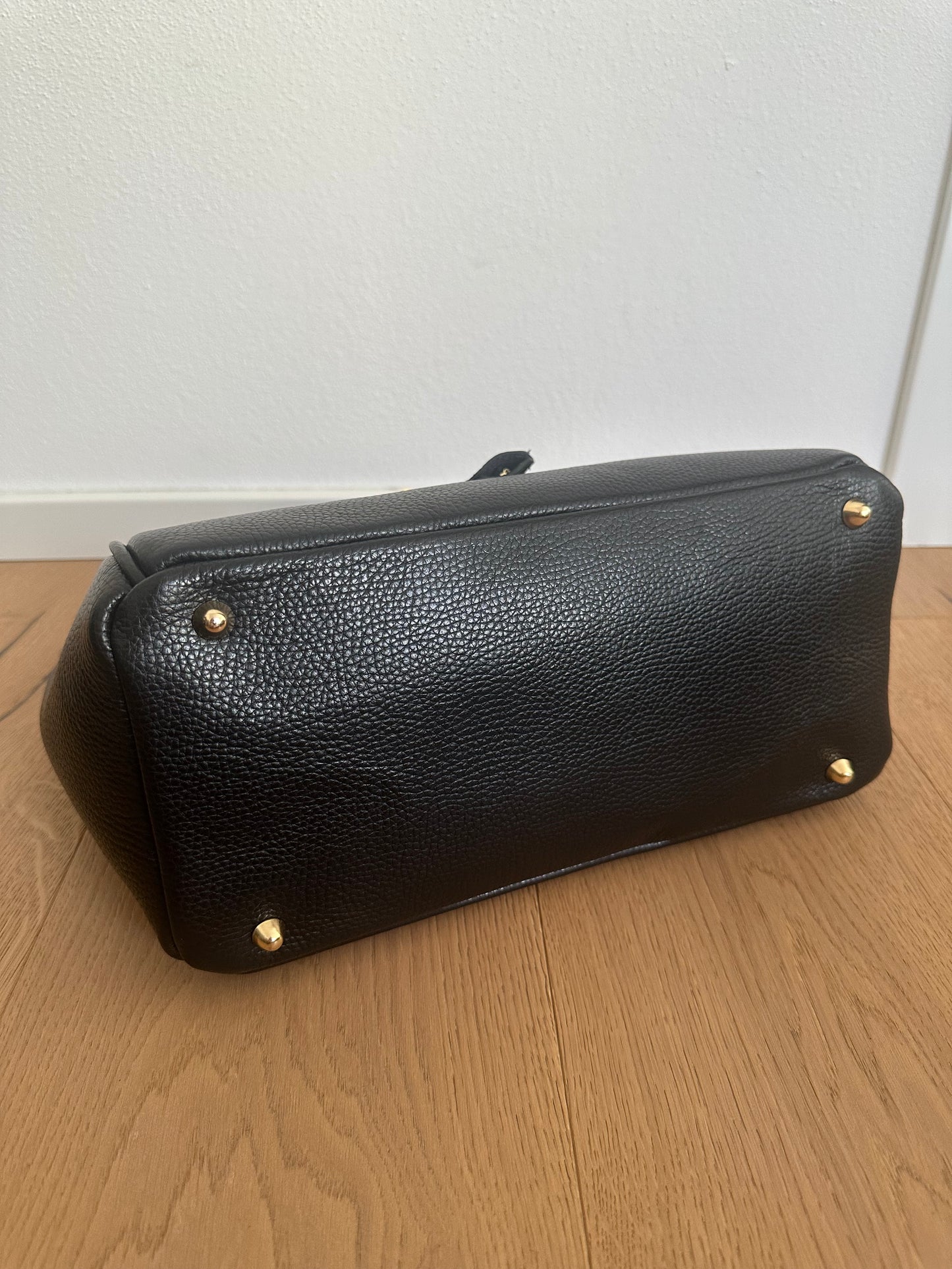 VIVIANNE MEDIUM- handbag