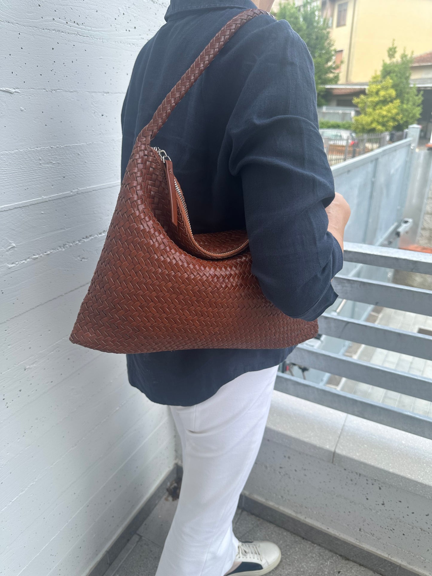 KAISA premium- woven hobo