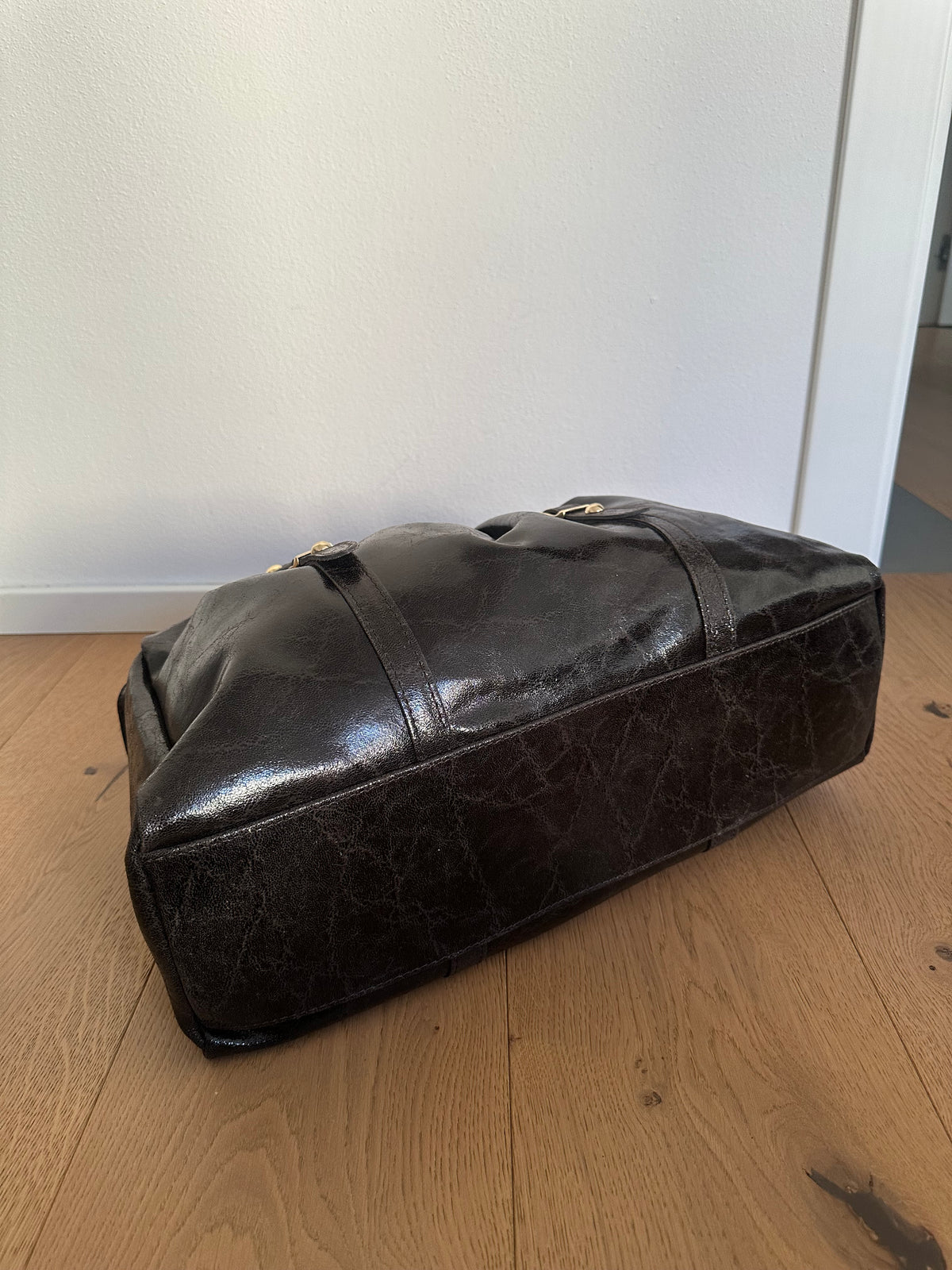 LYNN- borsa grande a spalla, con tracolla